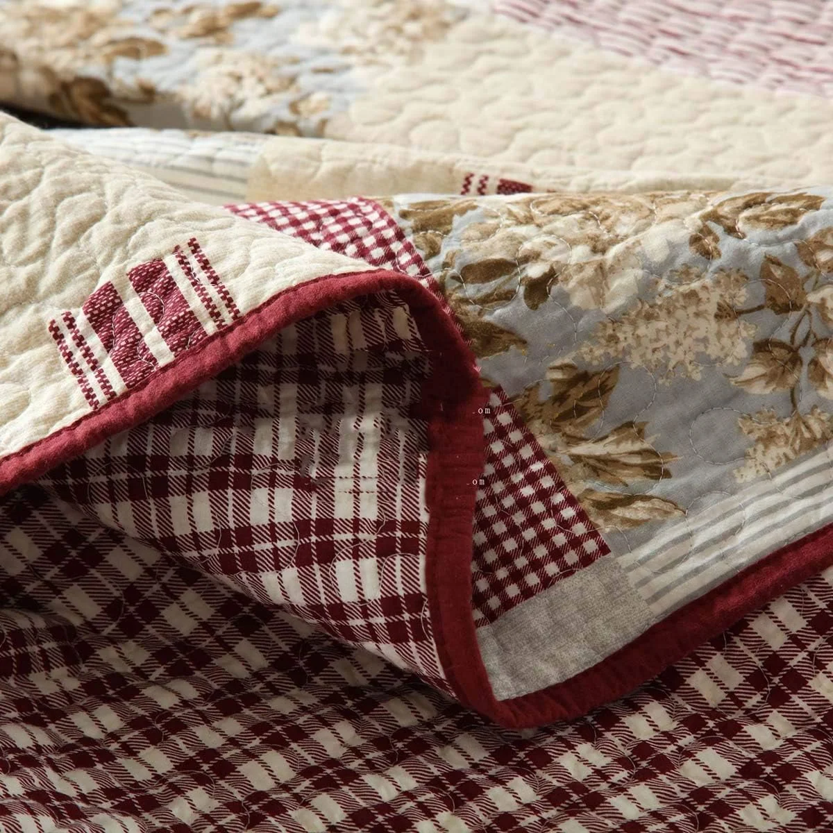 روتختی طرح تکه دوزی شده دو رو، سایز دو نفره 230 در 250 سانتی متر به همراه 2 روبالشتی، روتختی تزئینی، 230 در 250 سانتی متر