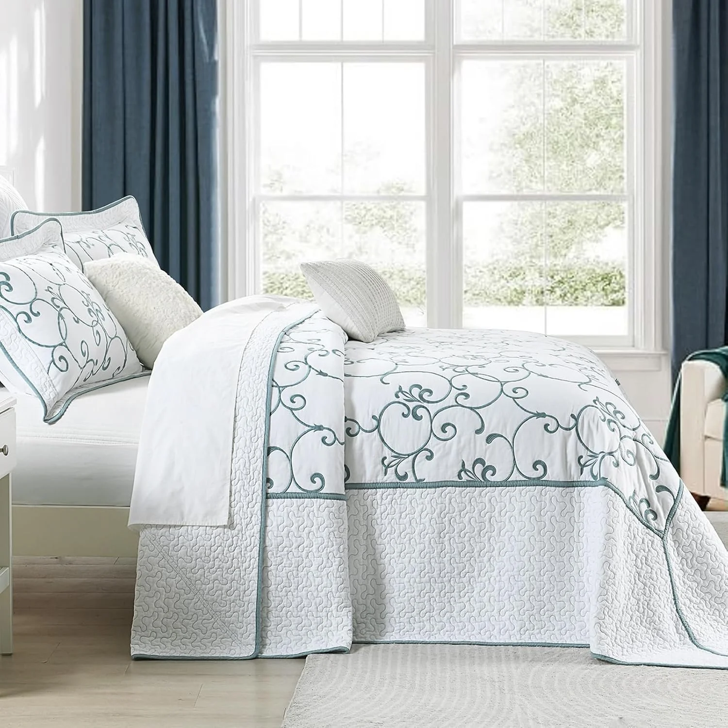 SahSahCasa 100% Cotton 120"x102" Oversized Bedspread Coverlet Quilt Set Queen Size, Queen Quilted Bedspread Extra Large Quilt, Embroidery XL Bed Spread Lightweight Comforter, Blue/White SahSahCasa 100% Cotton 120"x102" Oversized Bedspread Coverlet Quilt Set Queen Size, Queen Quilted Bedspread Extra Large Quilt, Embroidery XL Bed Spread Lightweight Comforter, Blue/White