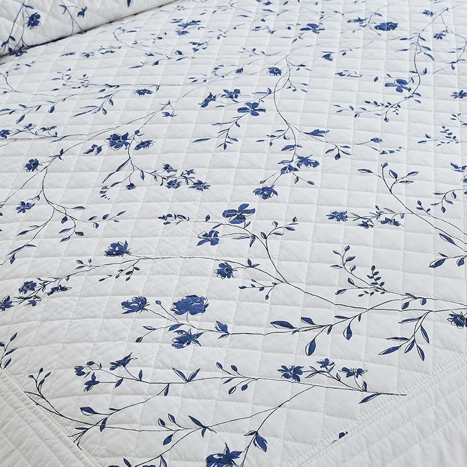 SahSahCasa 100% Cotton 128"x120" Oversized Bedspread Coverlet Quilt Set Lightweight Comforter, Blue