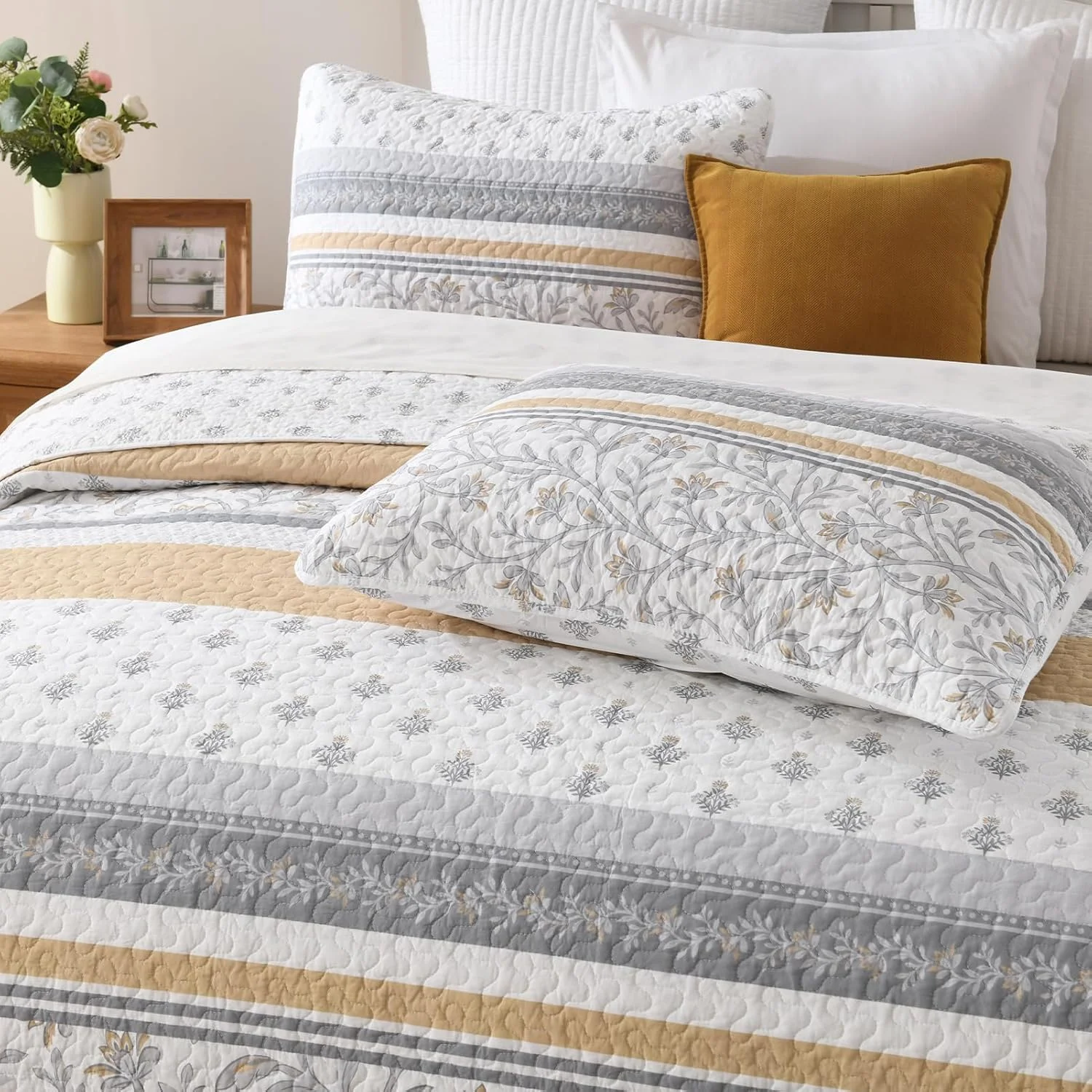 روتختی بزرگ پنبهای 100% ساه ساه کاسا، سایز 305x305 سانتیمتر مناسب کالیفرنیا کینگ، لحاف سبک وزن، طرح گلدار، 3 تکه، زرد/خاکستری روتختی بزرگ پنبهای 100% ساه ساه کاسا، سایز 305x305 سانتیمتر مناسب کالیفرنیا کینگ، لحاف سبک وزن، طرح گلدار، 3 تکه، زرد/خاکستری