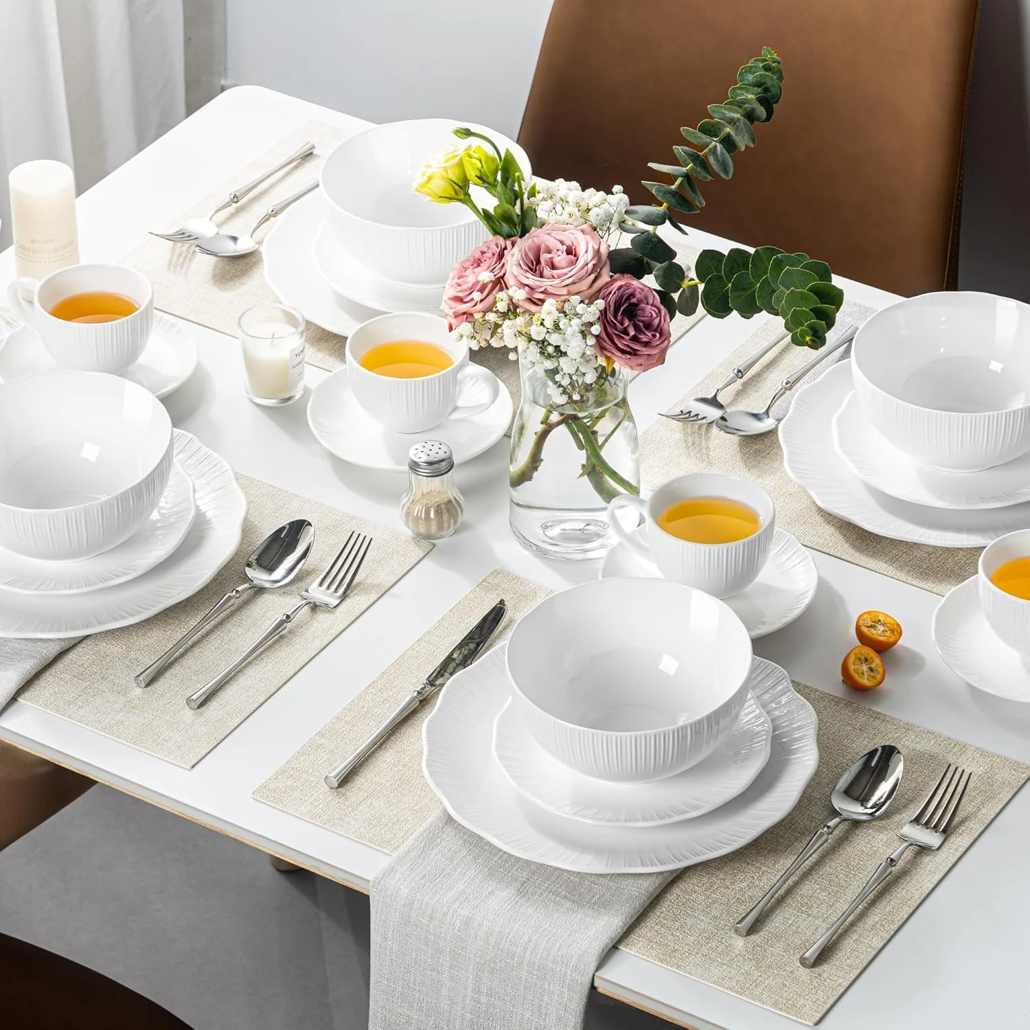 KilomSumat 20-Piece Porcelain Kitchen Dinnerware Set with Plates, Bowls and Mugs, Service for 4 - White