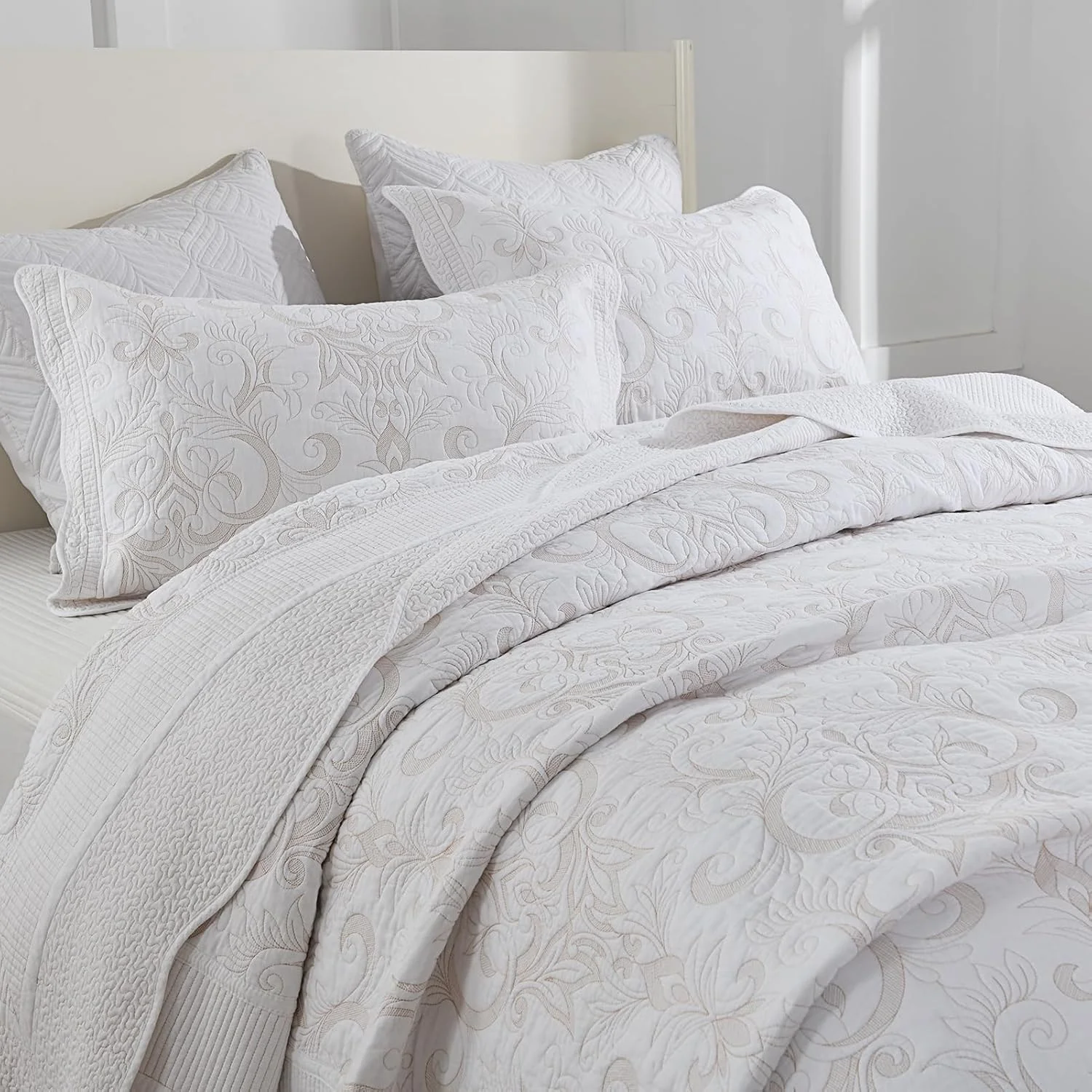 روتختی پنبه‌ای 100% SahSahCasa سایز 325x305 سانتی‌متر، مناسب تخت کالیفرنیا کینگ بزرگ، ست رو تختی لحافی، لحاف بزرگ کالیفرنیا کینگ، ست روتختی گلدوزی شده، لحاف سبک