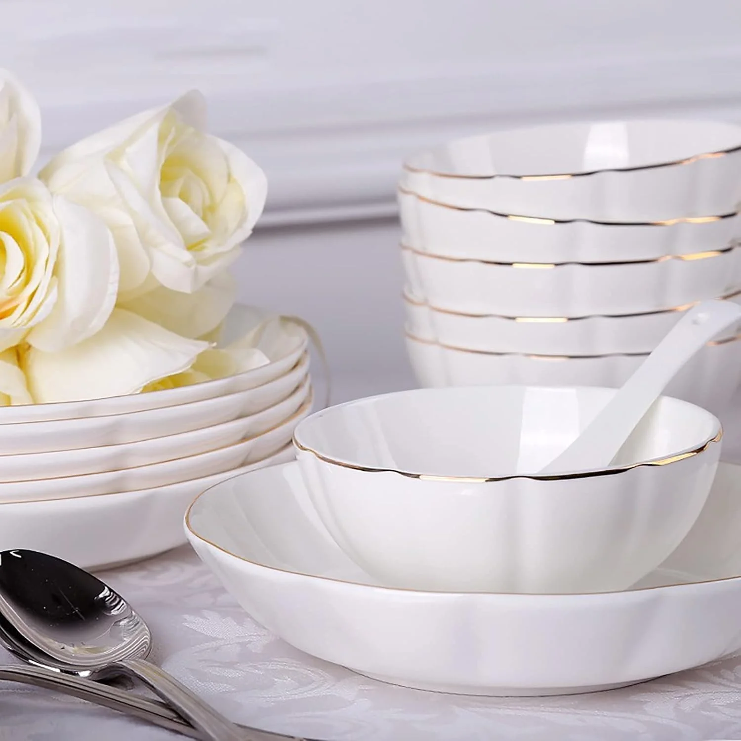 سرویس غذاخوری 56 پارچه، ظروف چینی استخوانی آشپزخانه، سرویس غذاخوری گرد سفید رنگ شامل کاسه های غلات، بشقاب های دسر، ظروف و قابلمه سوپ سرویس غذاخوری 56 پارچه، ظروف چینی استخوانی آشپزخانه، سرویس غذاخوری گرد سفید رنگ شامل کاسه های غلات، بشقاب های دسر، ظروف و قابلمه سوپ