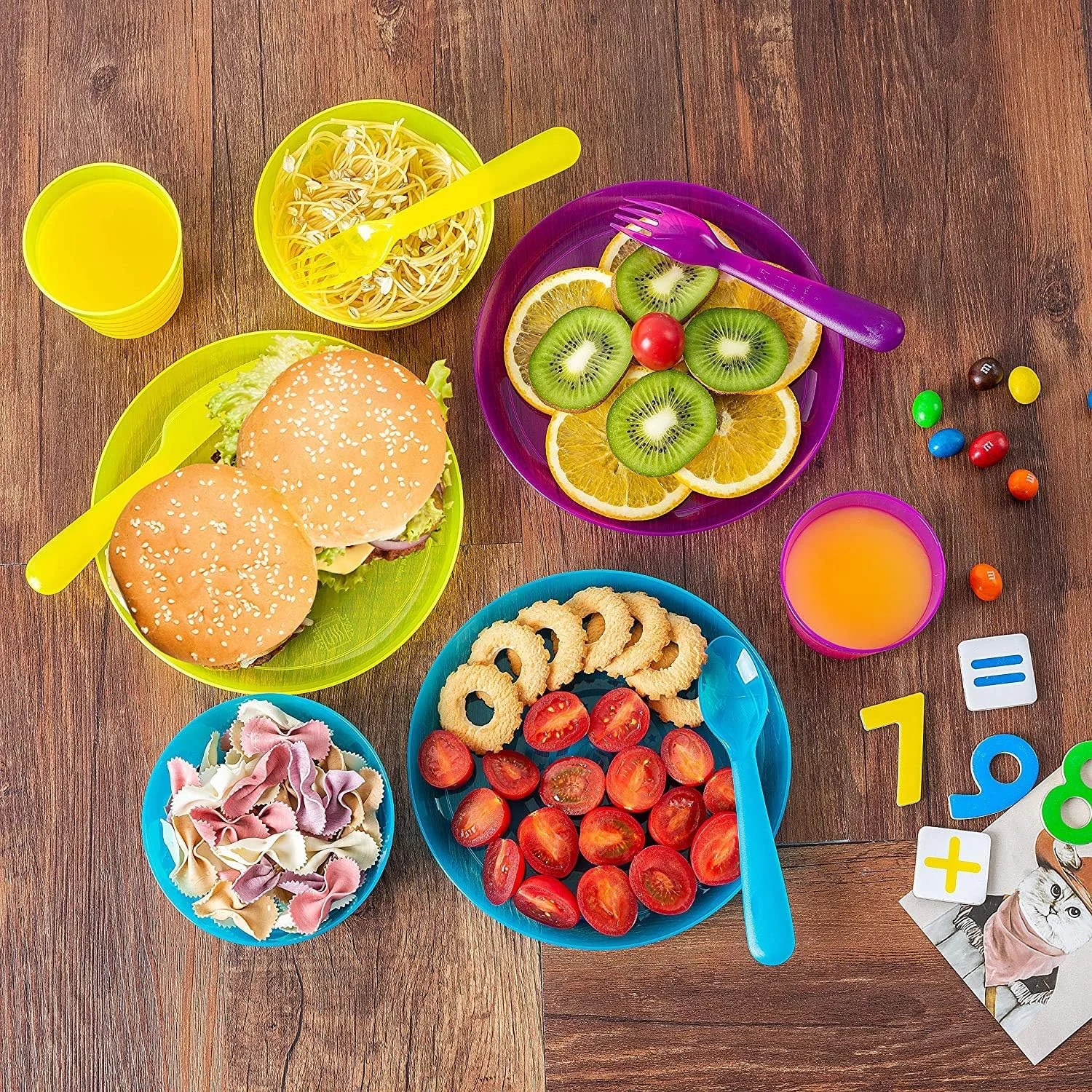 ست ظروف غذاخوری پلاستیکی برای 6 نفر، شامل 36 تکه (بشقاب، کاسه، فنجان و قاشق و چنگال) رنگین کمانی برای مهمانی و پیک نیک کودکان، قابل استفاده مجدد، بدون BPA، قابل شستشو در ماشین ظرفشویی و قابل استفاده در مایکروویو