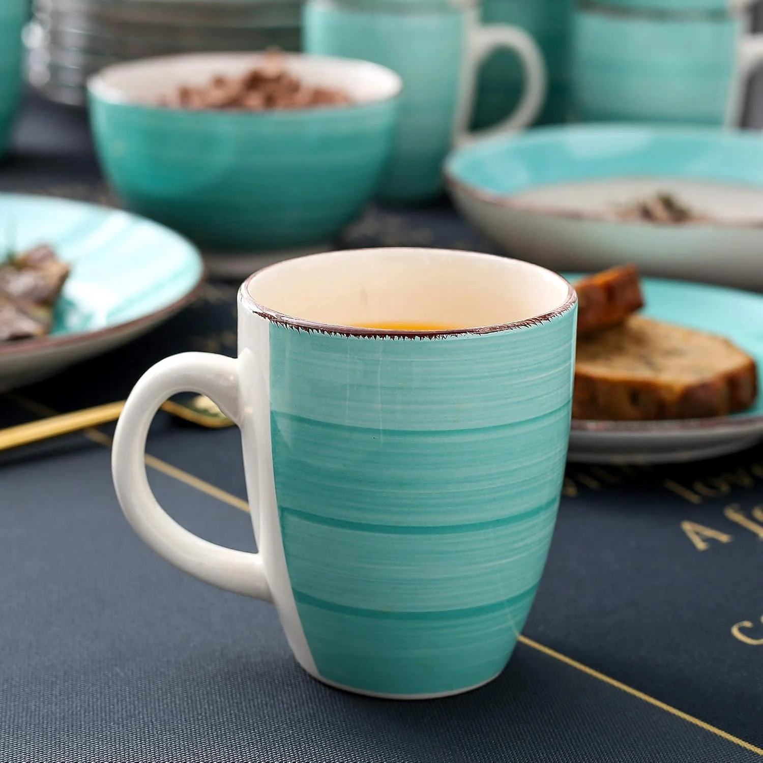 سرویس غذاخوری 32 پارچه چینی، ست بشقاب سرامیکی با ظاهر قدیمی شامل 8 بشقاب غذاخوری، بشقاب دسر، کاسه، لیوان