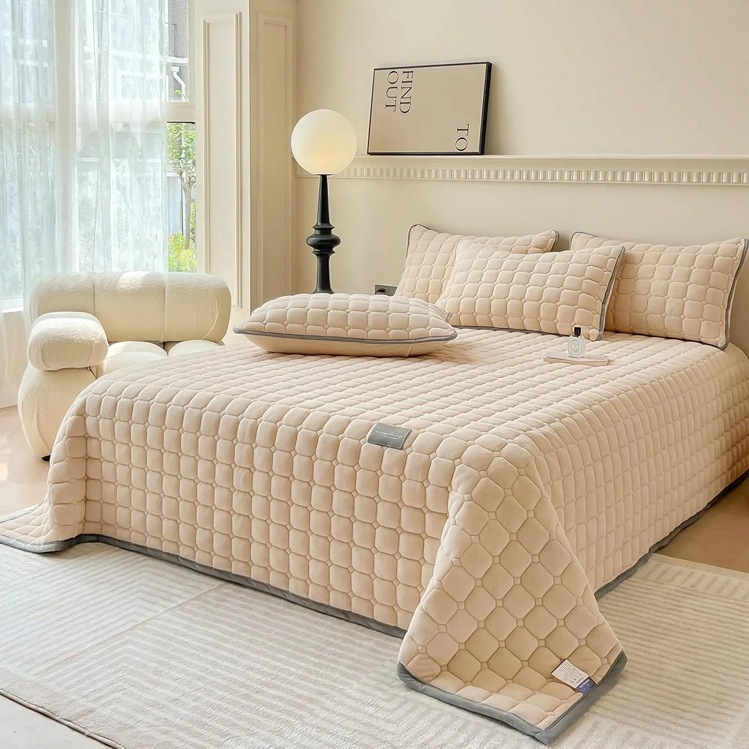 SHANNA Extra Large Duvet Bedspread: Light Milk Velvet 3-Piece Bedspread 230 x 250 cm with 2 Pillowcases 50 x 70 cm Elegant Double Bed Lined and Quilted for Living Room (Hellkamel)