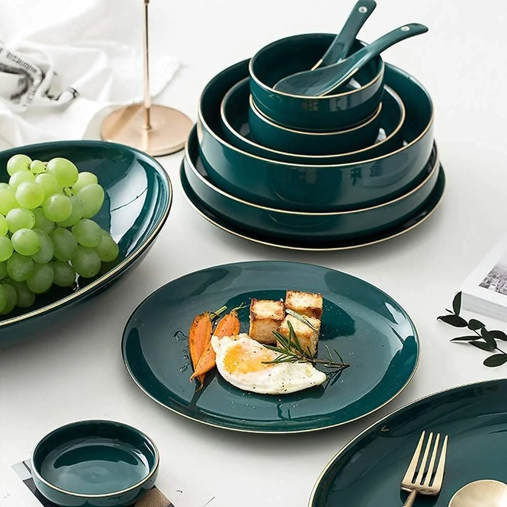 سرویس غذاخوری سرامیکی، کاسه/بشقاب/قاشق | ست ظروف غذاخوری با طرح حاشیه طلایی سبز، ترکیبی از ظروف چینی به سبک مینیمالیستی نوردیک