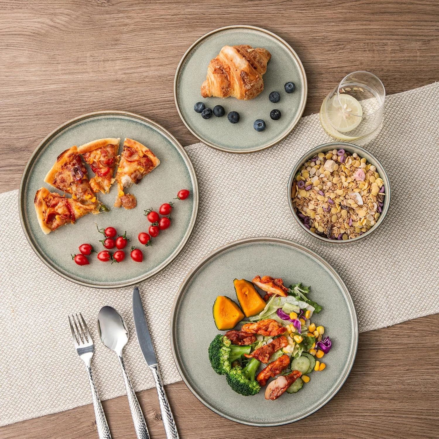 سرویس ظروف غذاخوری سرامیکی AmorArc، ست بشقاب و کاسه سنگی با لعاب واکنشگر دستساز، مقاوم در برابر لب پر شدن و ترک خوردگی | قابل شستشو در ماشین ظرفشویی و ایمن برای استفاده در مایکروویو، مناسب برای 4 نفر (12 تکه) سرویس ظروف غذاخوری سرامیکی AmorArc، ست بشقاب و کاسه سنگی با لعاب واکنشگر دستساز، مقاوم در برابر لب پر شدن و ترک خوردگی | قابل شستشو در ماشین ظرفشویی و ایمن برای استفاده در مایکروویو، مناسب برای 4 نفر (12 تکه)