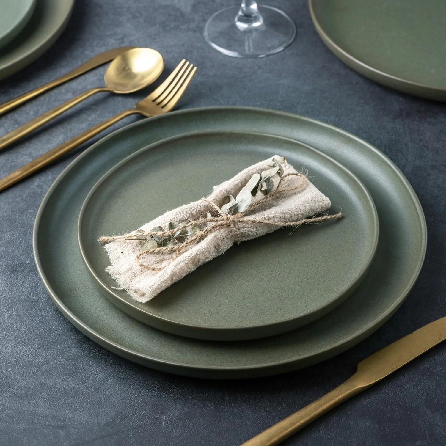 سرویس ظروف غذاخوری AmorArc، ست بشقاب و کاسه لبه موج دار، بسیار مقاوم در برابر لب پر شدن و ترک خوردگی | قابل استفاده در ماشین ظرفشویی، مایکروویو و فر، مناسب برای 8 نفر (24 پارچه) سرویس ظروف غذاخوری AmorArc، ست بشقاب و کاسه لبه موج دار، بسیار مقاوم در برابر لب پر شدن و ترک خوردگی | قابل استفاده در ماشین ظرفشویی، مایکروویو و فر، مناسب برای 8 نفر (24 پارچه)