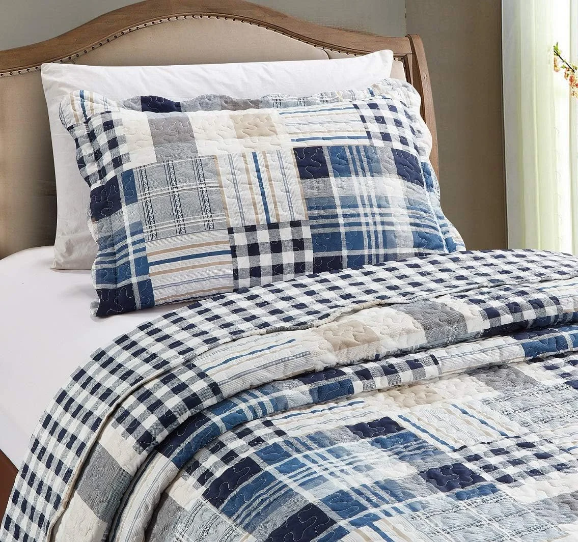 ست لحاف تک نفره دو تکه طرح چهارخانه و راه راه آبی درخشان، شامل 1 عدد روبالشی، رو تختی دو رو، پتو سبک وزن مناسب تمام فصول، آبی ست لحاف تک نفره دو تکه طرح چهارخانه و راه راه آبی درخشان، شامل 1 عدد روبالشی، رو تختی دو رو، پتو سبک وزن مناسب تمام فصول، آبی