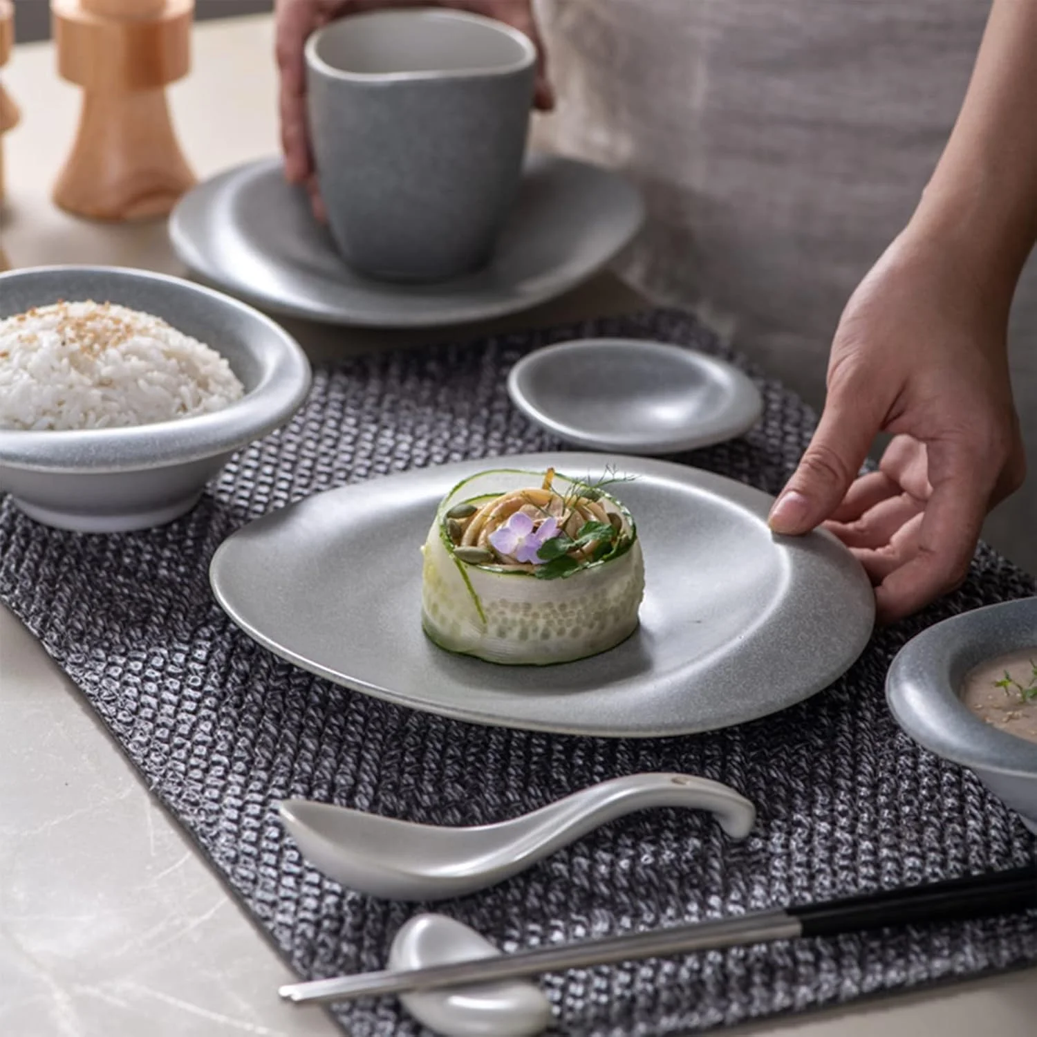 سرویس غذاخوری 52 پارچه چینی، شامل بشقاب دسر/بشقاب غذاخوری/کاسه/فنجان/نعلبکی، ست ظروف سرامیکی، ست ظروف غذاخوری آشپزخانه