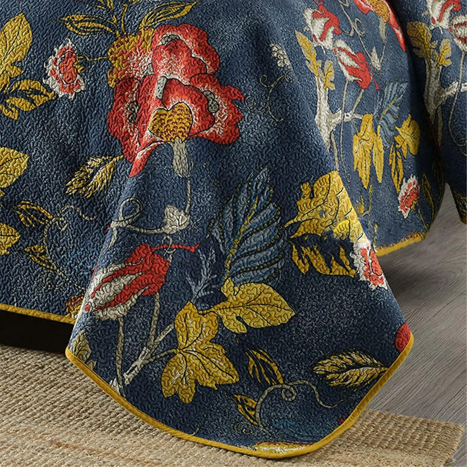 روتختی لحاف دار آبی 3 تکه پنبه ای دو رو طرح قرمز وینتیج سایز کینگ 230x250 سانتی متر به همراه 2 روبالشی 50x70 سانتی متر