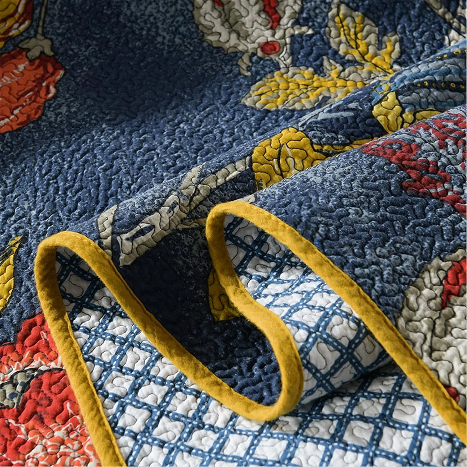 روتختی لحاف دار آبی 3 تکه پنبه ای دو رو طرح قرمز وینتیج سایز کینگ 230x250 سانتی متر به همراه 2 روبالشی 50x70 سانتی متر