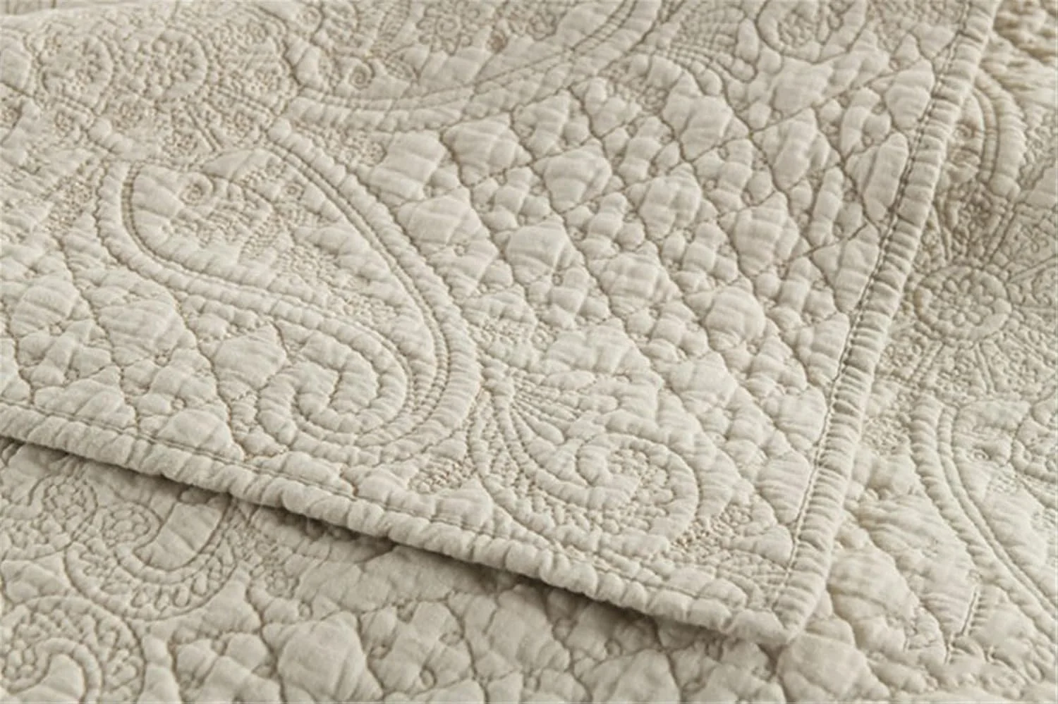 روتختی کینگ 230x250 سانتی متر + 2 روبالشتی برای دکور اتاق خواب، رو تختی دو طرفه با طرح پروانه، لحاف برجسته با روکش مات قهوه ای (سفید) (قهوه ای)