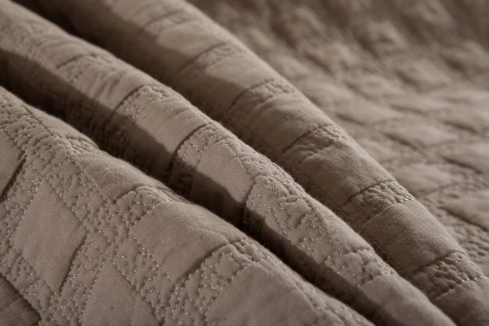 روتختی لحاف دوزی شده خاکستری سایز کینگ 230X250 سانتی متر، روانداز دو رو، ست لحاف پنبه ای، ست روتختی 3 تکه شامل روتختی + دو روبالشی، خاکستری-230X250CM