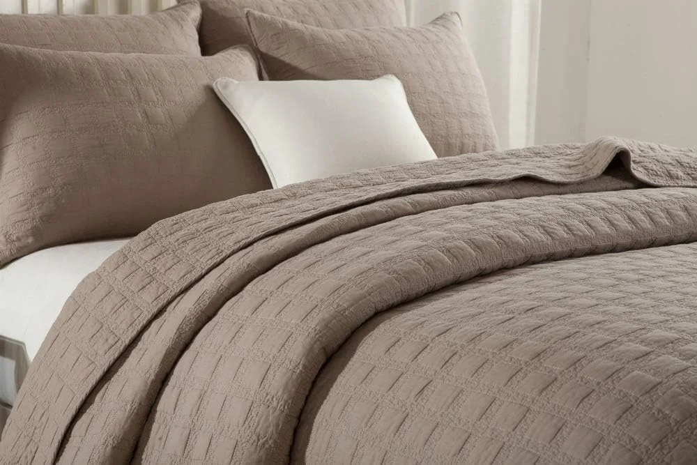 روتختی لحاف دوزی شده خاکستری سایز کینگ 230X250 سانتی متر، روانداز دو رو، ست لحاف پنبه ای، ست روتختی 3 تکه شامل روتختی + دو روبالشی، خاکستری-230X250CM