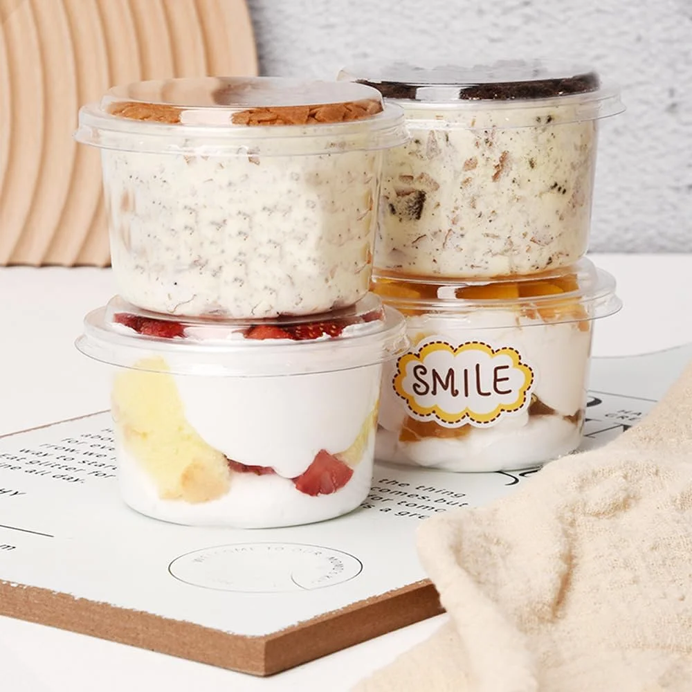 50 عدد فنجان دسر پلاستیکی شفاف، 150 میلی لیتر، کاسه های دسر کریستالی شفاف با درب، ظروف کوچک دایره ای قابل انجماد، قابل چیدن، مناسب برای میوه ها، ماست، بستنی