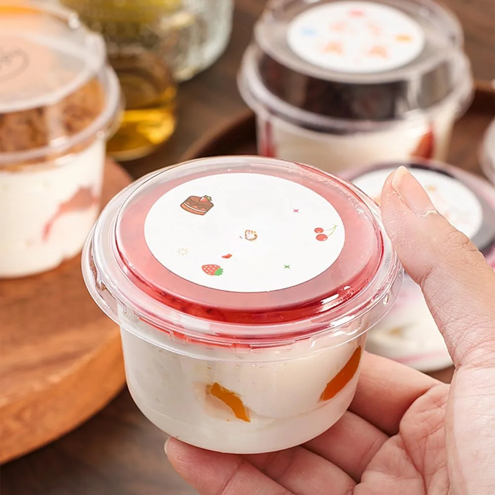 50 عدد فنجان دسر پلاستیکی شفاف، 150 میلی لیتر، کاسه های دسر کریستالی شفاف با درب، ظروف کوچک دایره ای قابل انجماد، قابل چیدن، مناسب برای میوه ها، ماست، بستنی