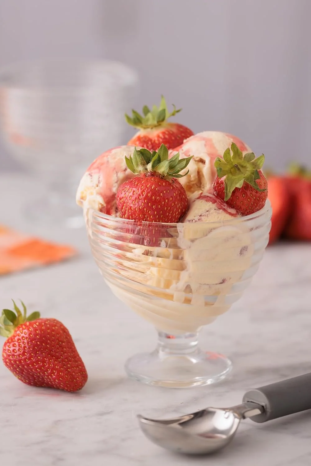 ست 4 تایی ظرف بستنی خوری Ravenhead Essentials Swirl | ظروف دسر شیشه ای 208 میلی لیتری با طراحی بافت دار - ایده آل برای بستنی، پیش غذا و تنقلات | جعبه کادویی