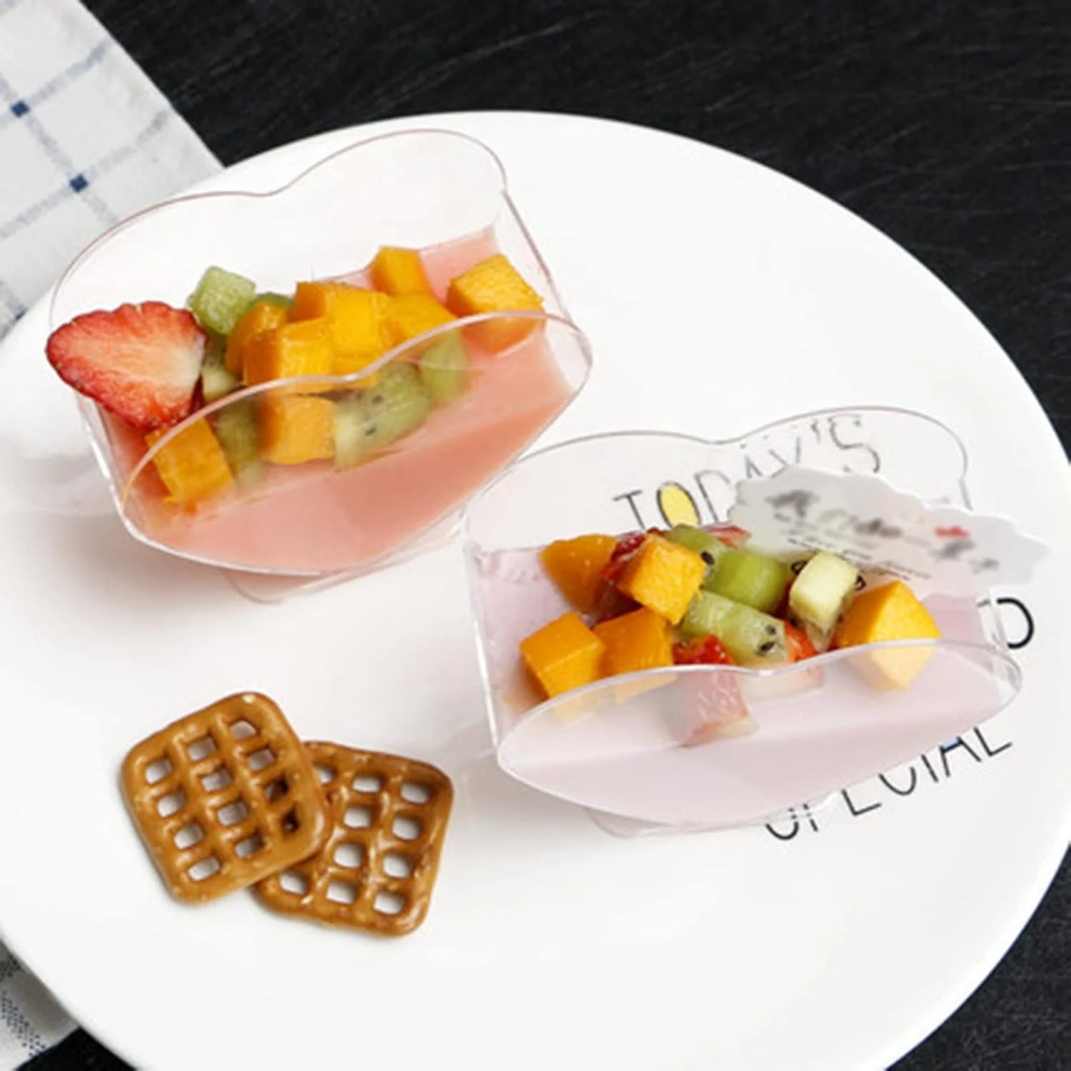 کاسه های دسر پلاستیکی، کاسه های پیش غذای مزه، لیوان های شات مربع بلند، فنجان های مینی دسر - عالی برای رویداد و مهمانی (رنگ: کاردک فنجان، اندازه: 50 عدد)