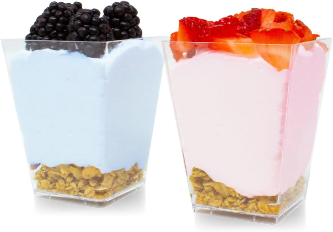 بسته 50 عددی فنجان دسر پلاستیکی مربعی کوچک 150 میلی لیتری، فنجان های پلاستیکی یکبار مصرف، فنجان های پلاستیکی شفاف برای مهمانی، کاسه های پیش غذای کوچک، ایده آل برای پذیرایی و رویدادها CMJJ