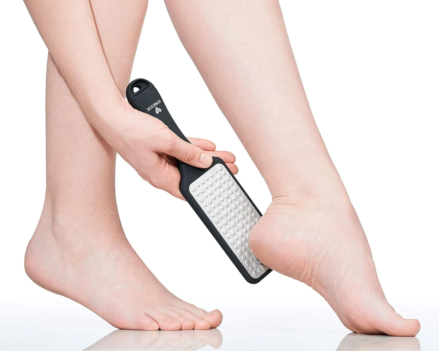 سوهان پدیکور لیزری نسل جدید DYNESSE. از بین برنده پینه پا. اسکرابر پا با طراحی ارگونومیک. لایه بردار استیل ضد زنگ پا برای اسپا و پدیکور. سنگ پا برای پا.