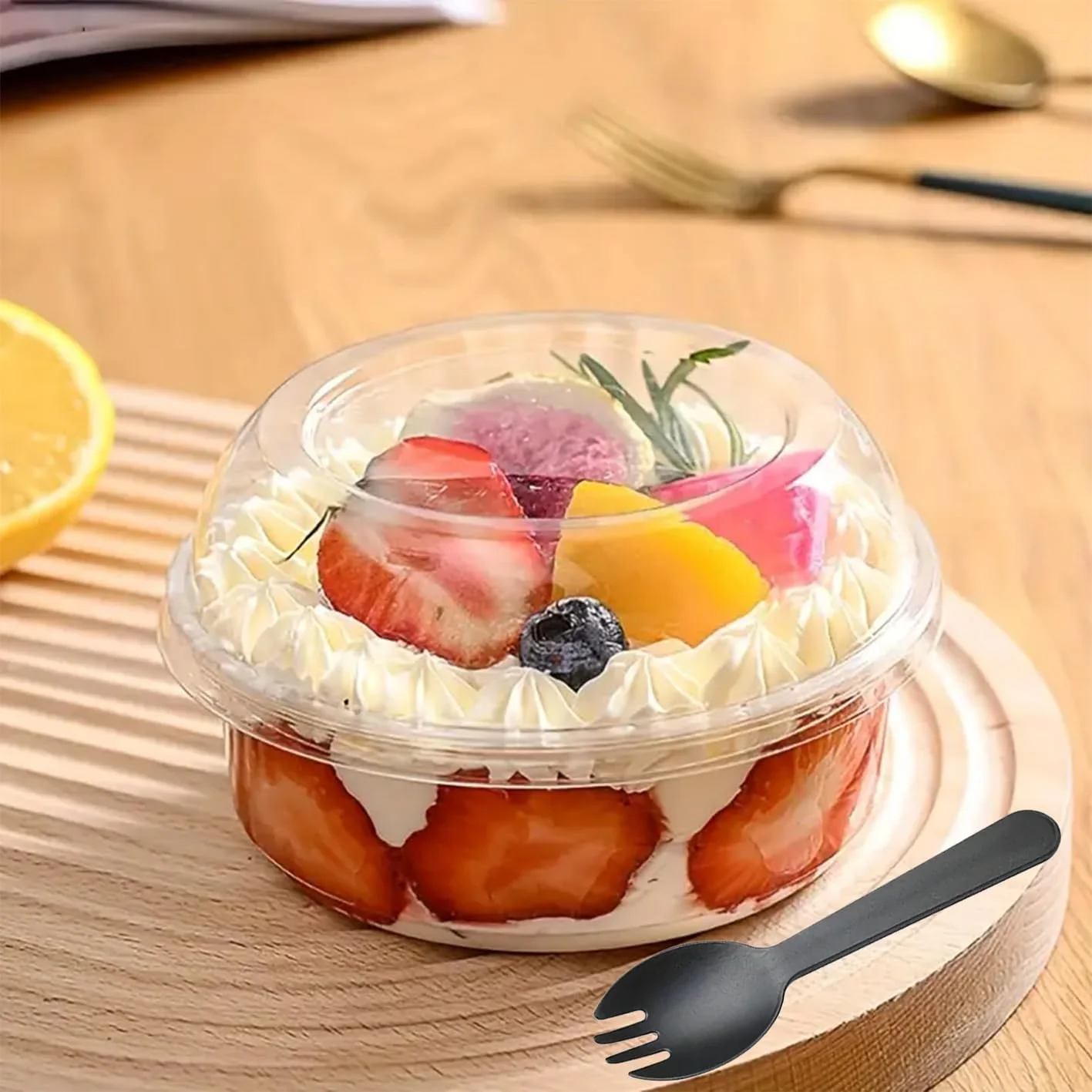 بسته 25 عددی لیوان دسر پلاستیکی شفاف 240 میلی لیتری FUFU با درب گنبدی و قاشق چنگال - کاسه دسر PET برای کیک، پودینگ، ماست، ژله و موس - ایده آل برای تنقلات، مهمانی ها و رویدادها (240 میلی لیتر)