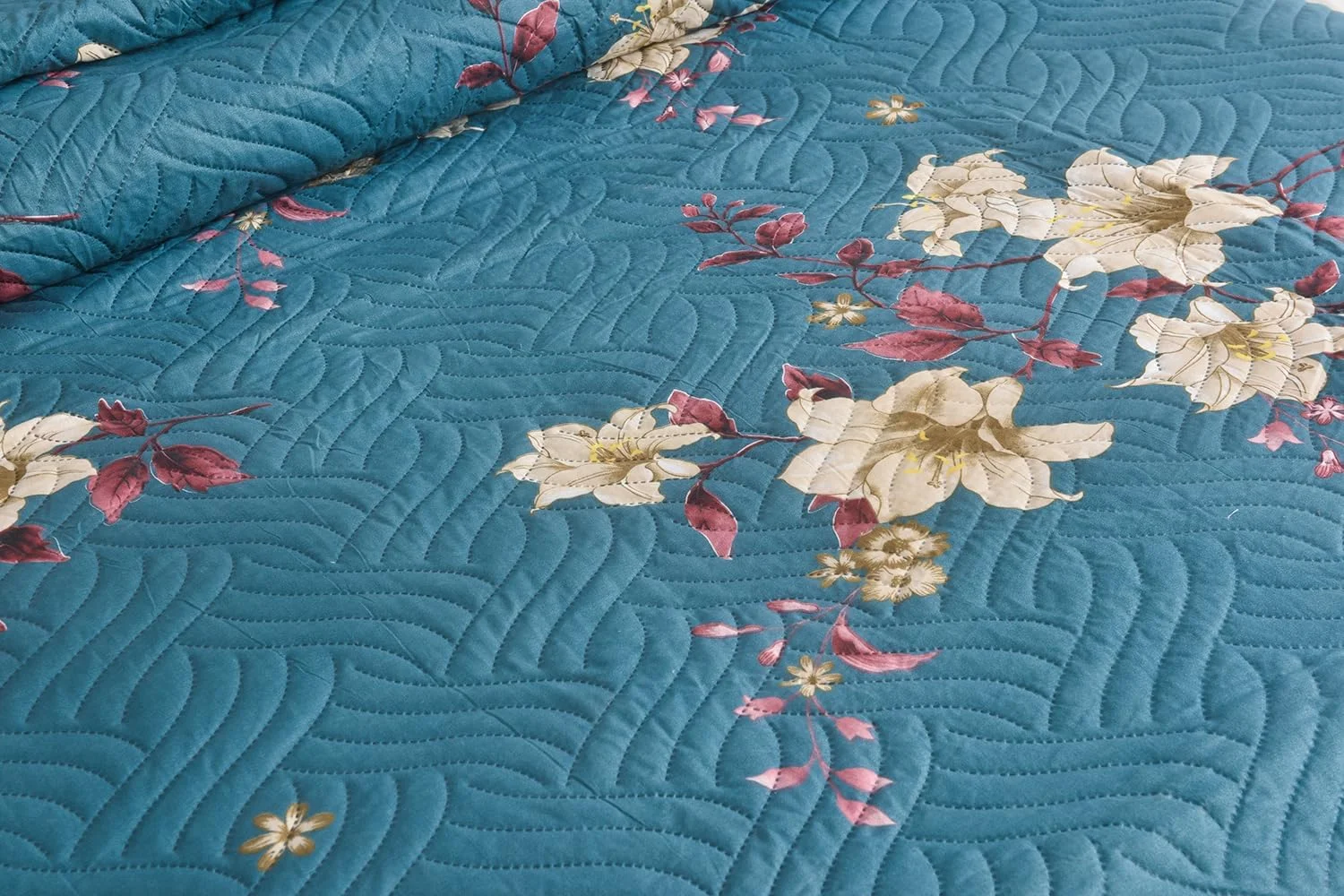 WEAVERS: 3 PCS Reversible Patchwork Quilted Bedspread, Floral Print Lightweight Comforter Coverlet, Soft Microfiber. Includes 2 Pillow Shams Fits Double & King Size Bed 220cm x 240cm. MILAN-125WV