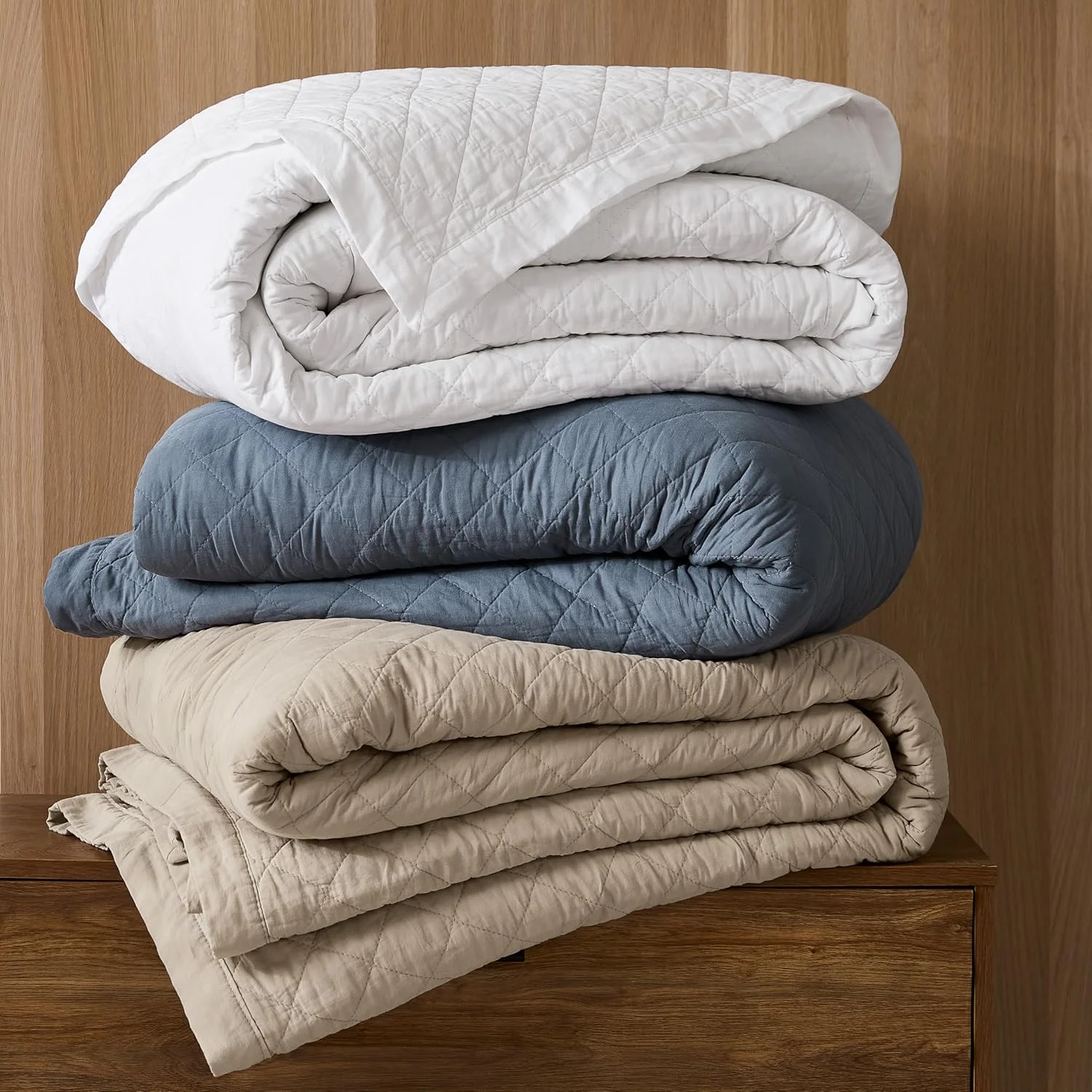 ست لحاف دونفره پنبه‌ای WDCOZY - آبی دودی با حاشیه چین‌دار، نرم و سبک، طرح بافت‌دار شبیه کتان، رو تختی روستایی به سبک خانه‌های مزرعه، روتختی گازی شیک و کهنه نما، 3 تکه
