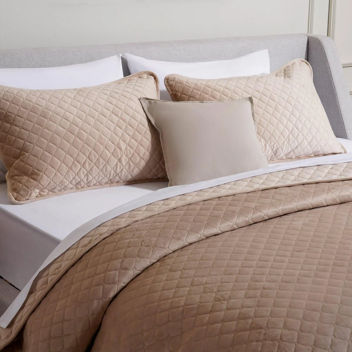 ست روتختی مخملی سه تکه ورونیکا Pan Home سایز 220X240 سانتی متر - بژ