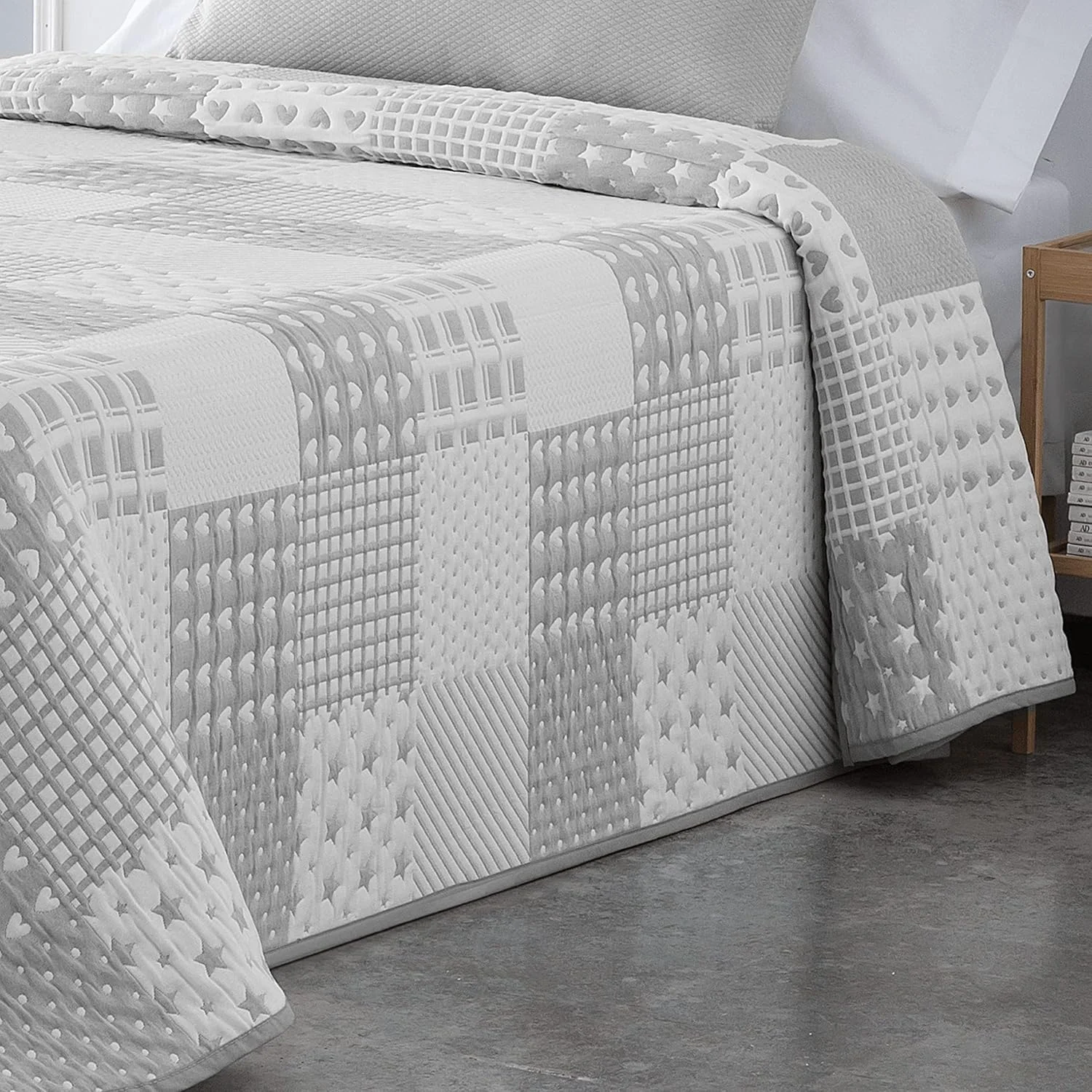 روتختی یک نفره ویالمن مدل صوفیا 21 | طرح ستاره، رنگ خاکستری | سایز لحاف 180 × 270 سانتی متر | روتختی مناسب تخت و مبل، رنگ خاکستری