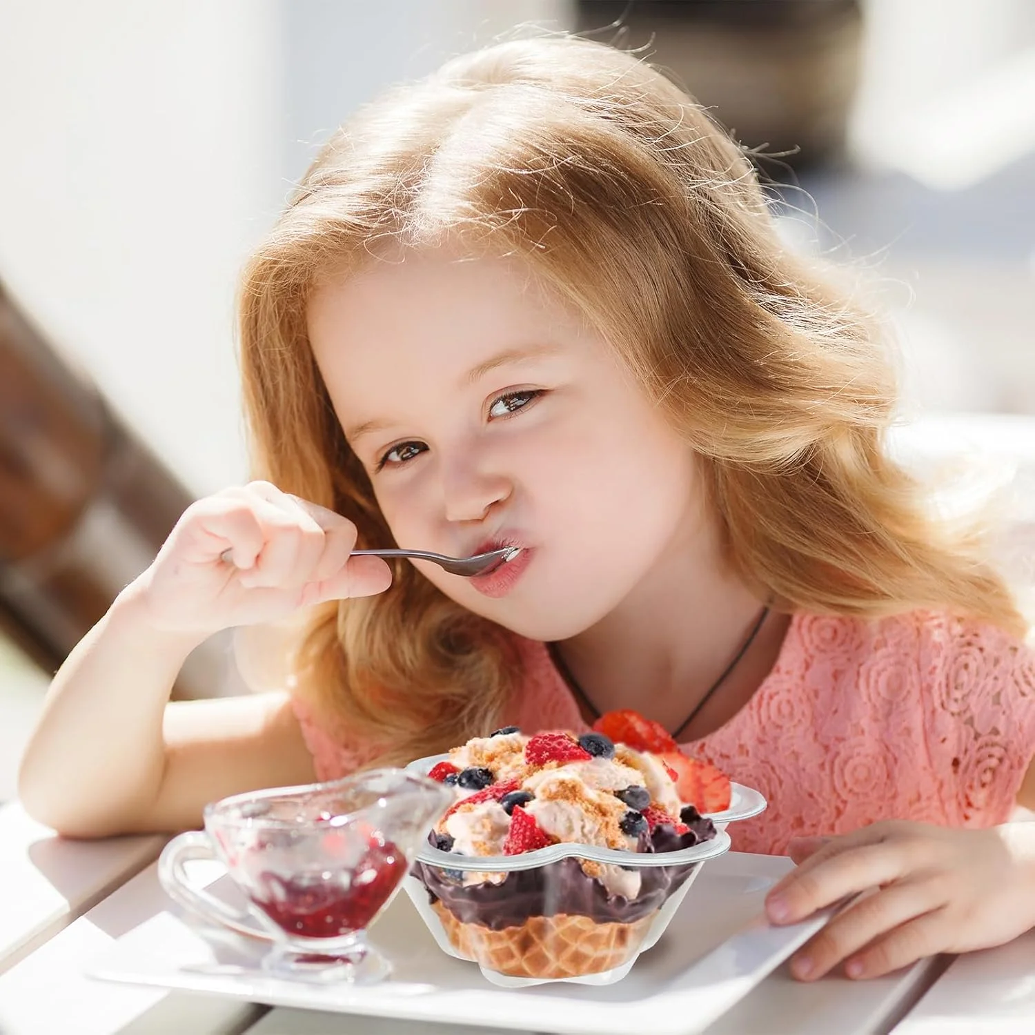 بسته 60 عددی لیوان دسر با قاشق، فنجان دسر 250 میلی لیتر پلاستیکی قابل استفاده مجدد با طرح گل، کاسه دسر شفاف برای موس، کیک، بستنی، ماست و پودینگ