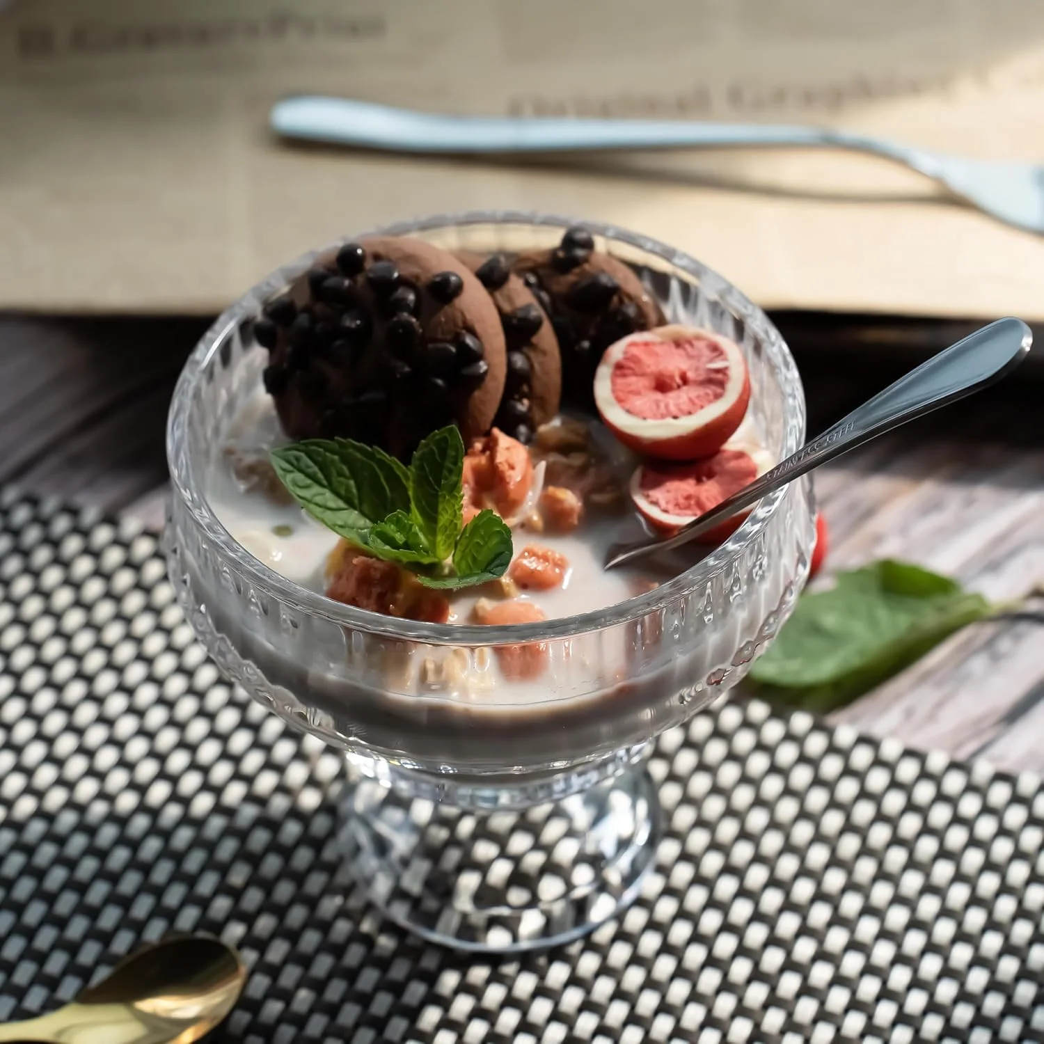 ظروف دسر بستنی سیستون همراه با قاشق، 300 میلی لیتر، جام های کریستالی سرو کوکتل میگو، کاسه میوه شیشه ای برای بستنی، سالاد، تنقلات، میلک شیک، ادویه جات، شربت، ظرف پایه دار ترایفل، لیوان های پارفه