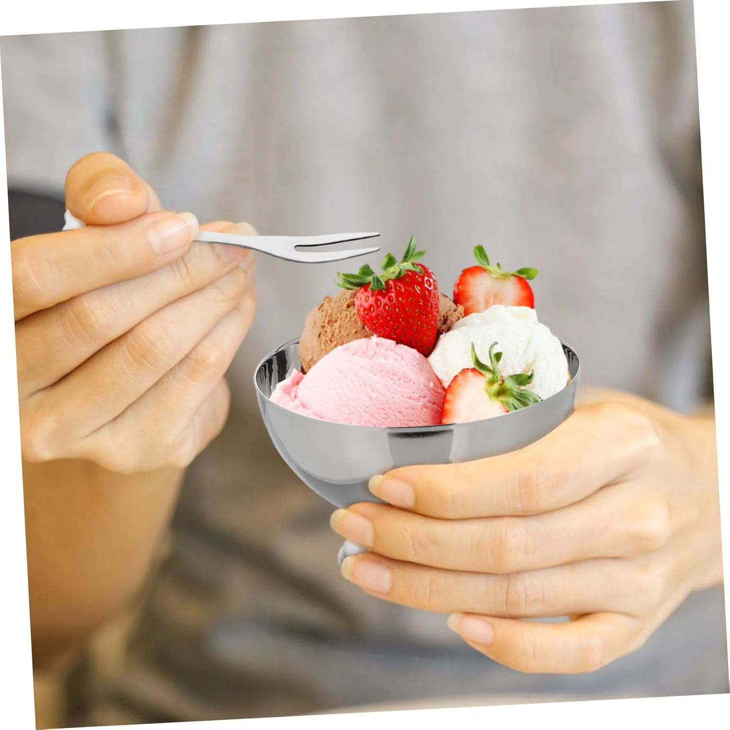 یک عدد کاسه بستنی خوری استیل، کاسه دسر گرد، کاسه دسر مینی، کاسه سالاد مهمانی، کاسه آب نبات، کاسه کوچک بستنی، کاسه آب نبات - نقره ای