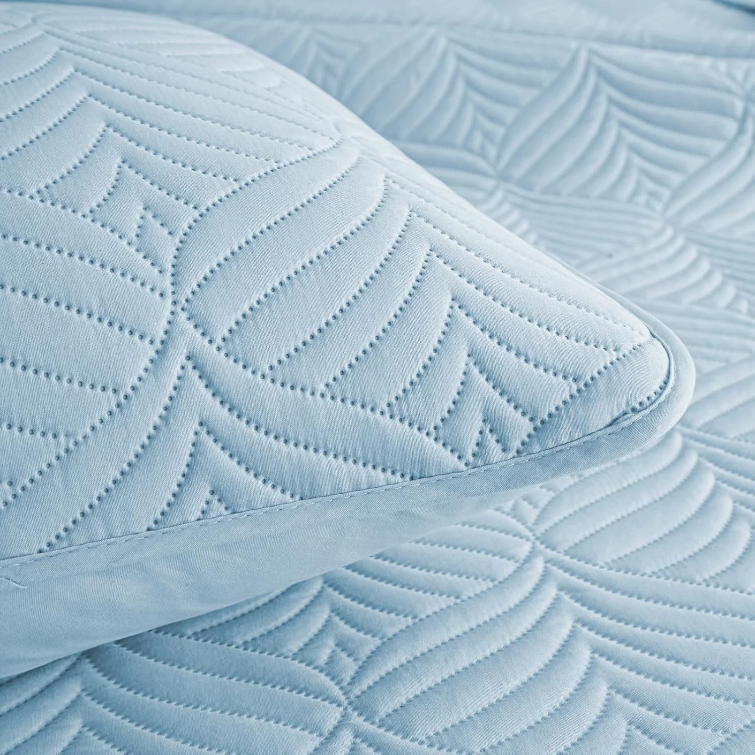 ست لحاف سه تکه طرح نهنگ، سایز کوئین، نرم و سبک، مدرن و هندسی، مناسب تمام فصول، آبی روشن