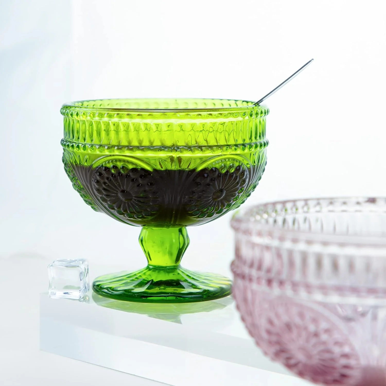 کاسه دسر پایه دار شیشه ای طرح گل برجسته CHOOLD، کاسه بستنی، کاسه ترایفل، کاسه سالاد، کاسه کیک آب نبات برای مهمانی خانگی عروسی، 270 میلی لیتر - صورتی