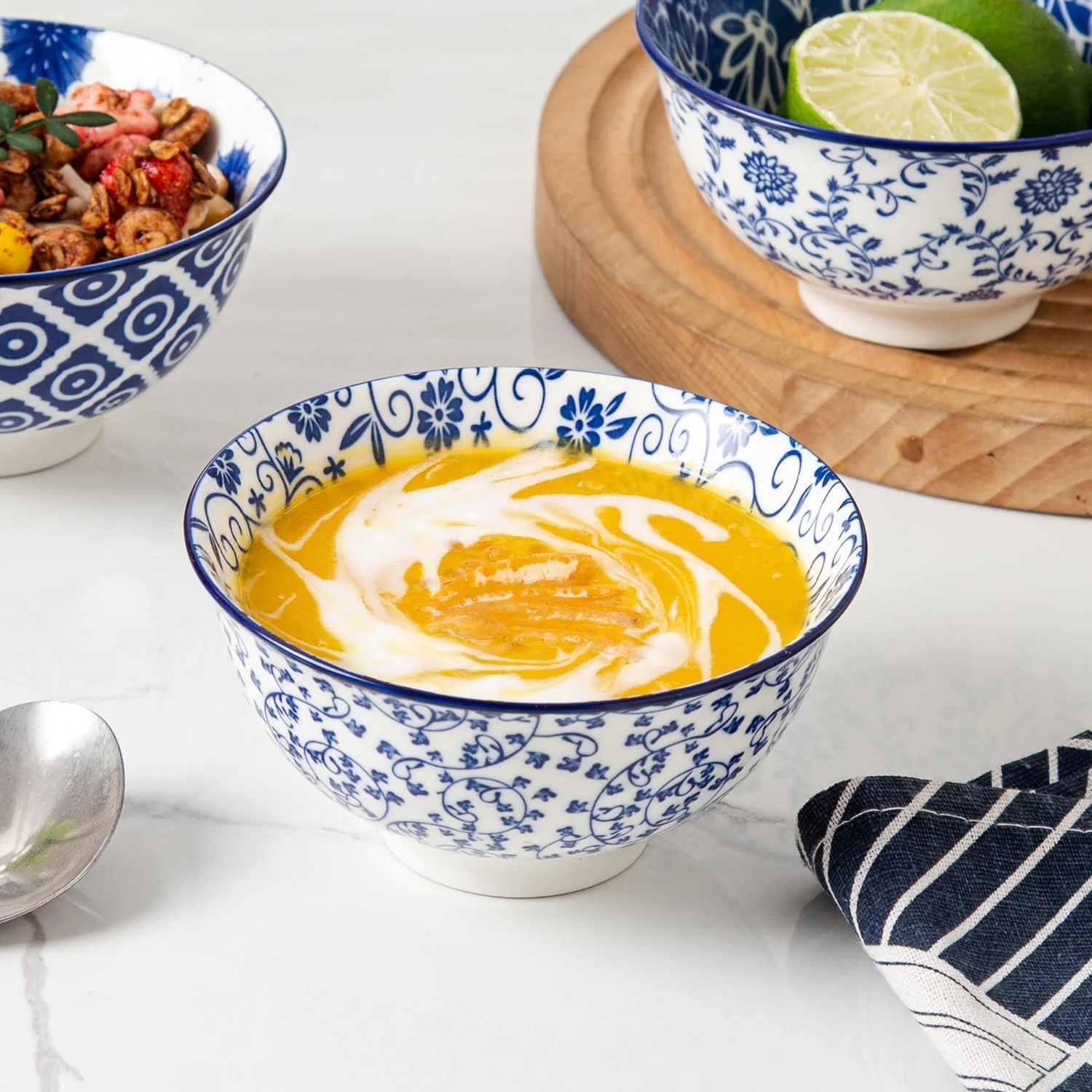 ست کاسه دسر سرامیکی Cerkik - کاسه های کوچک غلات 350 میلی لیتری، کاسه بستنی 12 سانتی متری برای میوه، تنقلات، سس، مخلفات - قابل استفاده در مایکروویو و ماشین ظرفشویی - ست 6 عددی - آبی وینتیج ست کاسه دسر سرامیکی Cerkik - کاسه های کوچک غلات 350 میلی لیتری، کاسه بستنی 12 سانتی متری برای میوه، تنقلات، سس، مخلفات - قابل استفاده در مایکروویو و ماشین ظرفشویی - ست 6 عددی - آبی وینتیج