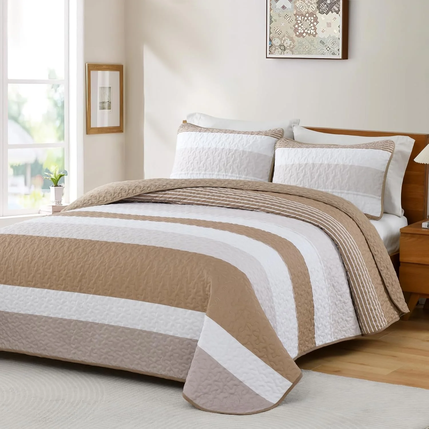 روتختی وانگز بدینگ 220 x 240 سانتی متر، رنگ خاکی، طرح راه راه، لحاف سه تکه دونفره، لحاف میکروفایبر با 2 روبالشی 50 x 75 سانتی متر مناسب اتاق خواب و مبل