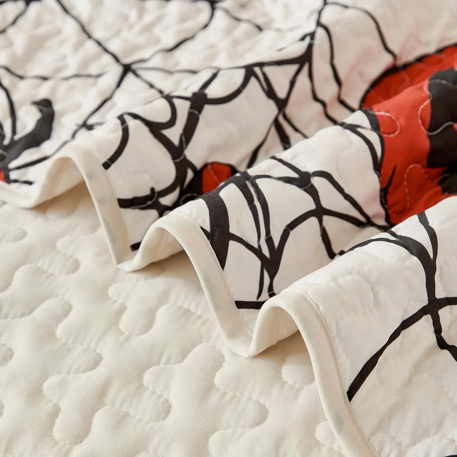 ست لحاف سه تکه هالووین WONGS BEDDING سایز کوئین، طرح روح سیاه، خفاش، کدو تنبل و عنکبوت، ست روتختی با تم تعطیلات، ست رو تختی تزئینی با 2 روبالشی (96"x 90") ست لحاف سه تکه هالووین WONGS BEDDING سایز کوئین، طرح روح سیاه، خفاش، کدو تنبل و عنکبوت، ست روتختی با تم تعطیلات، ست رو تختی تزئینی با 2 روبالشی (96"x 90")