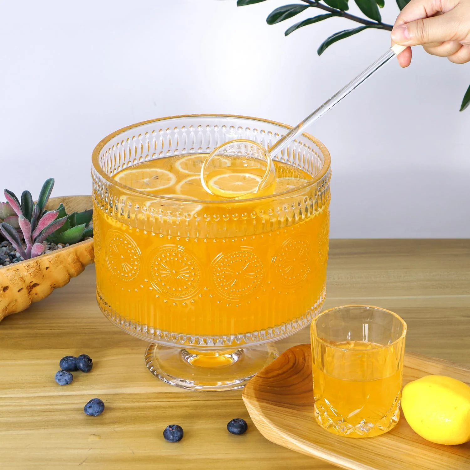 BIMUYI Glass Trifle Bowl with Pedestal, 3250ml Vintage Serving Centerpiece Bowl, Footed Dessert Dish for Layered Cakes, Fruits, Salad BIMUYI Glass Trifle Bowl with Pedestal, 3250ml Vintage Serving Centerpiece Bowl, Footed Dessert Dish for Layered Cakes, Fruits, Salad