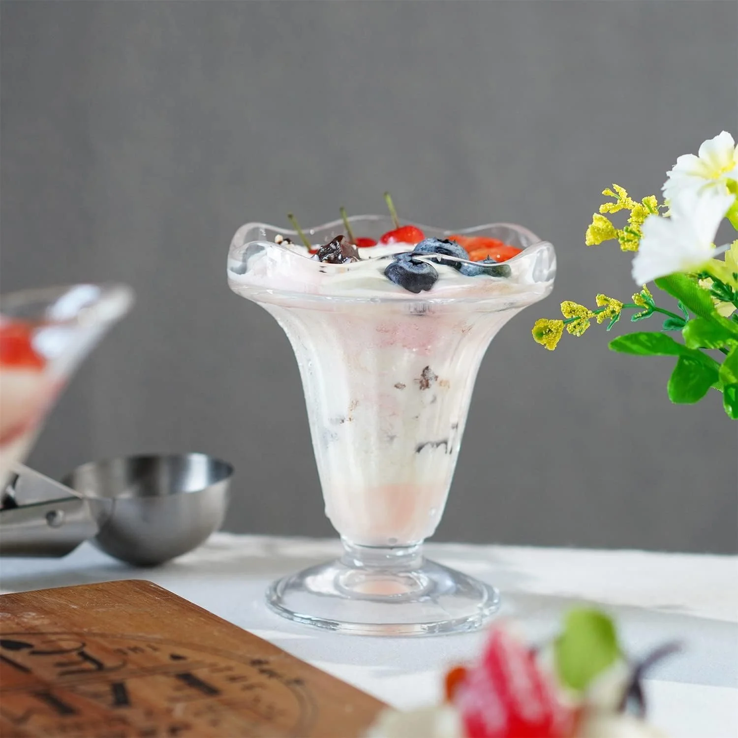 ظروف بستنی خوری شیشه ای آزونه، جام های پایه دار شیشه ای لاله ای، کاسه های دسر بستنی خوری شفاف و ضخیم برای دسرها، سالادها، میوه ها، کاسه های سرو بستنی، کاسه های مزه برای مهمانی، 2 عدد ظروف بستنی خوری شیشه ای آزونه، جام های پایه دار شیشه ای لاله ای، کاسه های دسر بستنی خوری شفاف و ضخیم برای دسرها، سالادها، میوه ها، کاسه های سرو بستنی، کاسه های مزه برای مهمانی، 2 عدد