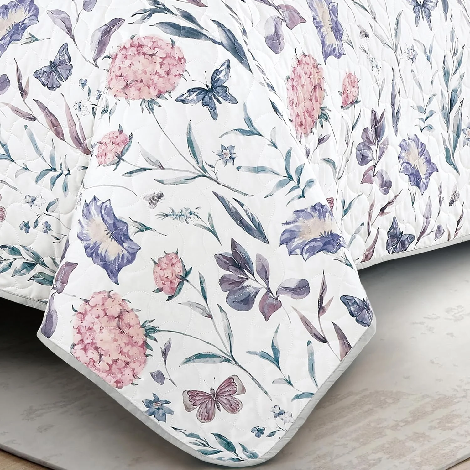 ست روتختی 3 تکه لوکس طرح گل و پروانه WPM WORLD PRODUCTS MART، گل های بنفش و صورتی، لحاف میکروفایبر سبک وزن با روبالشتی، سایز کوئین/کینگ (کوئین)