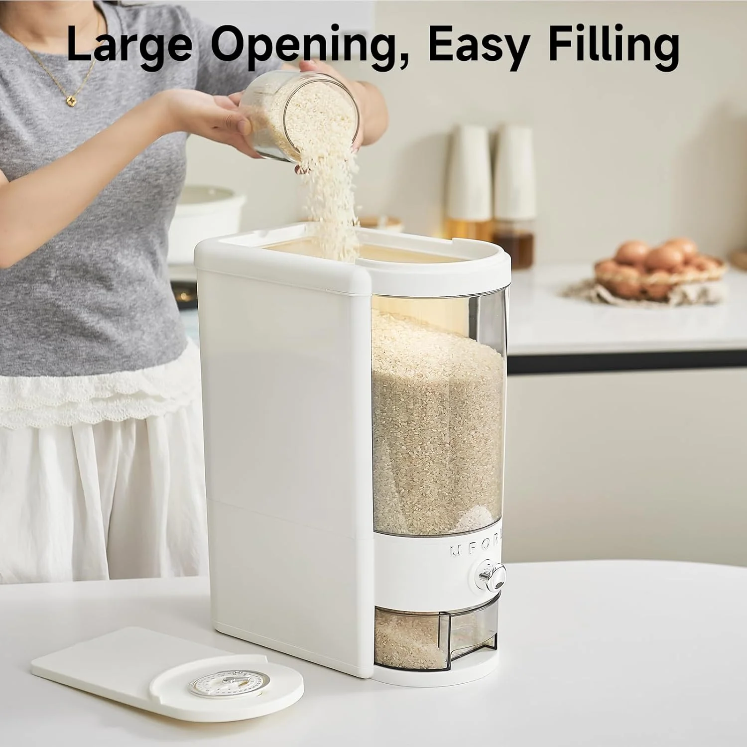 ظرف نگهداری برنج UFORU با ظرفیت 9 کیلوگرم | ظرف بزرگ نگهداری برنج برای آشپزخانه و کابینت - صرفه جویی در فضا، مقاوم در برابر رطوبت و آفات، فاقد BPA - ظرف پخش کننده مواد غذایی خشک با پخش کننده تک لمسی و پیمانه اندازه گیری برای خانواده ها