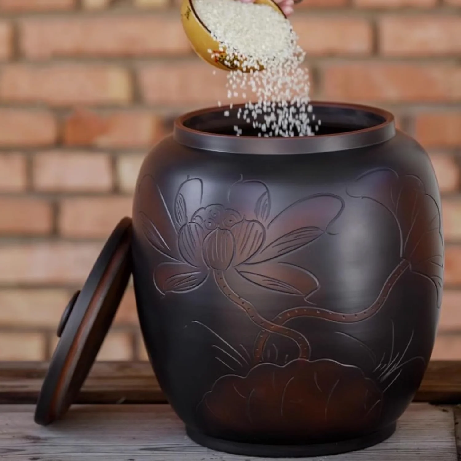 سیلندر برنج سرامیکی خانگی، سطل برنج سرامیکی با درب، ظرف نگهداری برنج چینی، جعبه نگهداری برنج، ظرف برنج مزرعه، شیشه نگهداری مواد غذایی برای آرد، یک رنگ - 10 کیلوگرم سیلندر برنج سرامیکی خانگی، سطل برنج سرامیکی با درب، ظرف نگهداری برنج چینی، جعبه نگهداری برنج، ظرف برنج مزرعه، شیشه نگهداری مواد غذایی برای آرد، یک رنگ - 10 کیلوگرم