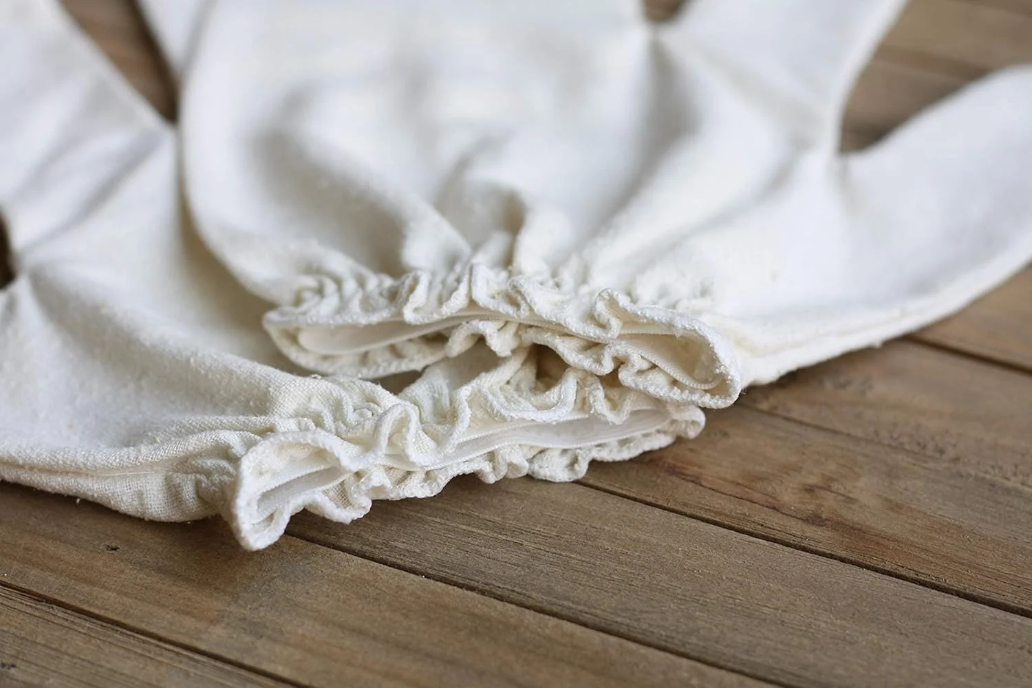 Healm (سایز آزاد، طبیعی) - دستکش های گارشانای ابریشم خام 100% - برس خشک برای بدن و صورت به همراه نمودار آموزشی Healm (سایز آزاد، طبیعی) - دستکش های گارشانای ابریشم خام 100% - برس خشک برای بدن و صورت به همراه نمودار آموزشی