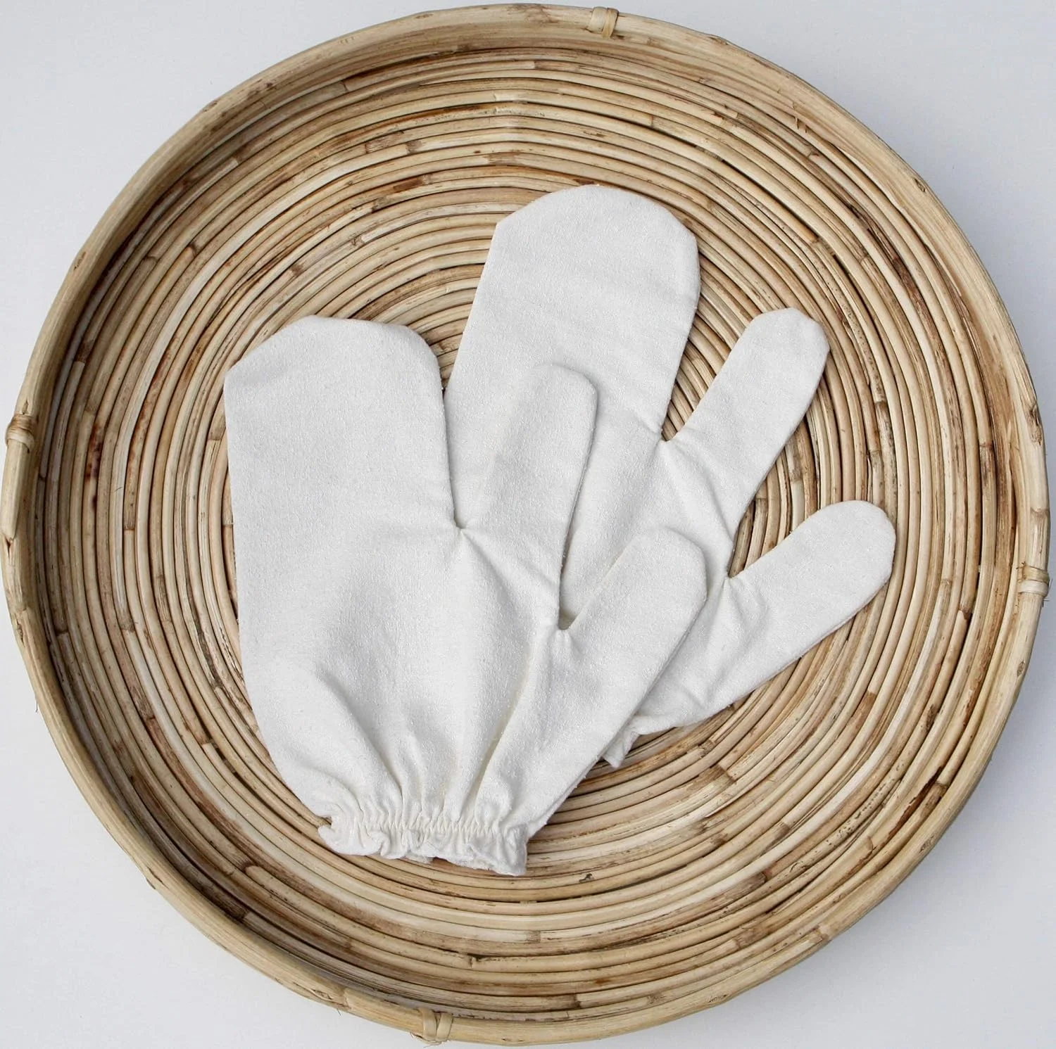 Healm (سایز آزاد، طبیعی) - دستکش های گارشانای ابریشم خام 100% - برس خشک برای بدن و صورت به همراه نمودار آموزشی Healm (سایز آزاد، طبیعی) - دستکش های گارشانای ابریشم خام 100% - برس خشک برای بدن و صورت به همراه نمودار آموزشی