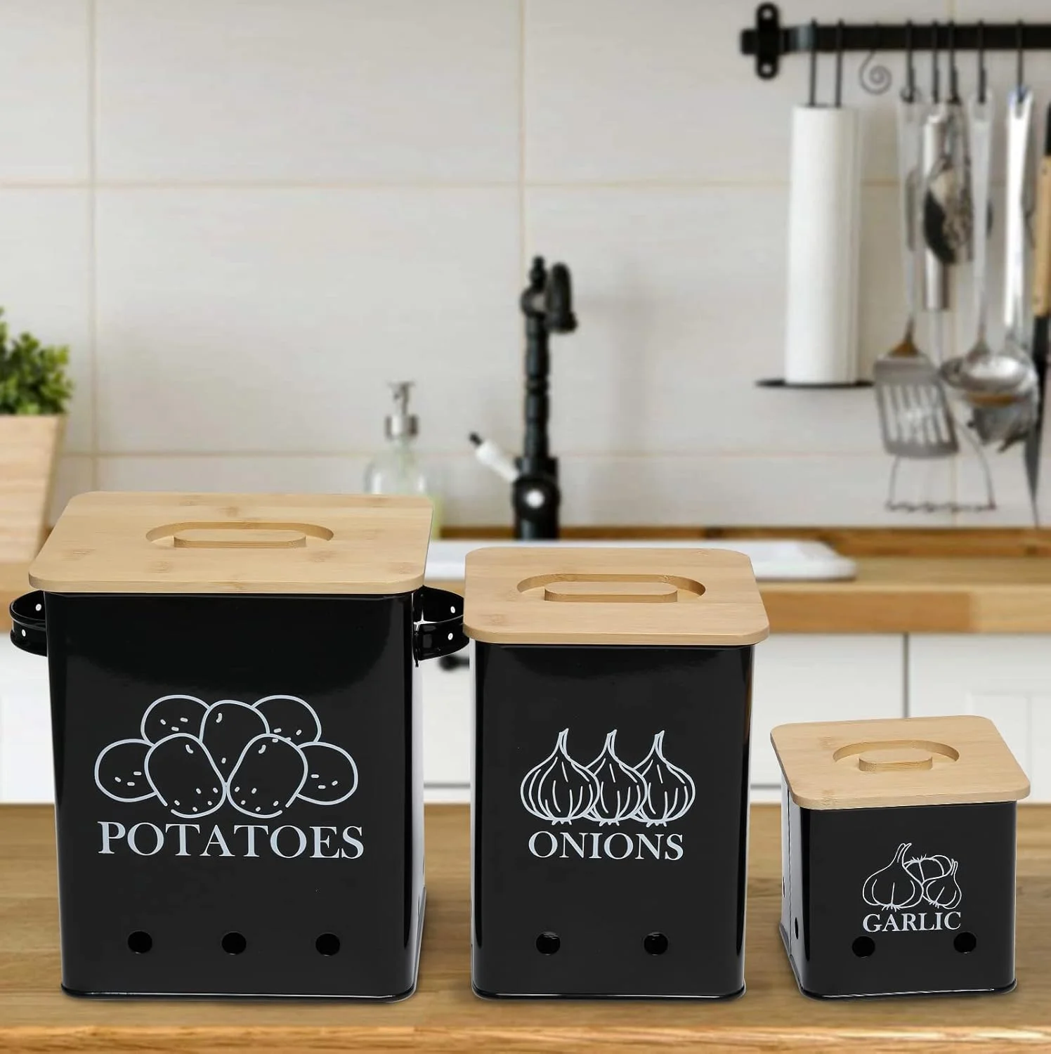 ست ظروف آشپزخانه Gdfjiy، سطل ذخیره سازی سیب زمینی، پیاز و سیر، ست 3 عددی ظروف روی میز با درب چوبی - ظرف سیب زمینی، سطل سیر، ظرف پیاز با سوراخ های تهویه هوا - مشکی