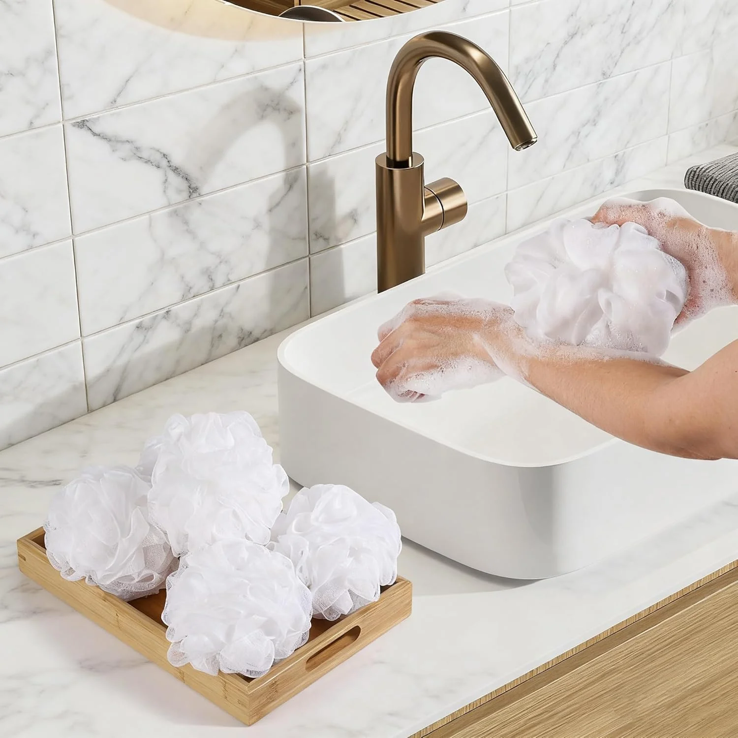 لیف حمام کوچک مسافرتی 8 عددی، اسفنج 35 گرمی، پوف توری لایه بردار - سفید