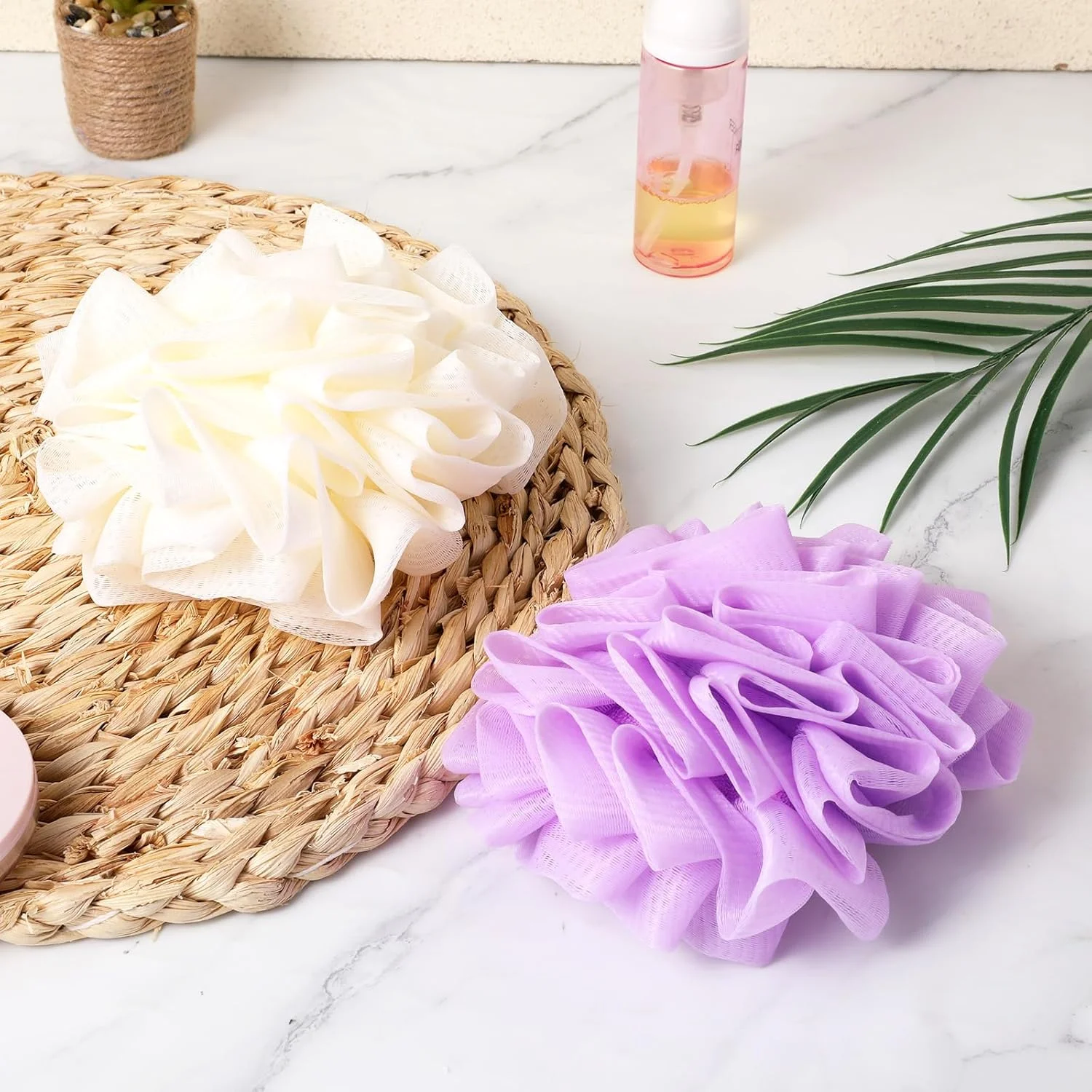 مجموعه 2 عددی لیف و لوفا، اسفنج لوفا صابونی 2 در 1 با بند، لیف حمام دو طرفه، توپ توری لایه بردار برای پاکسازی صورت و بدن و داشتن پوستی صاف.