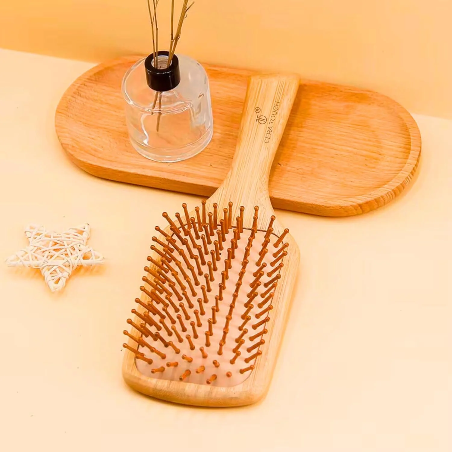 برس مو بامبو Cera Touch - برس مو چوبی برای زنان و مردان، ضد وز و گره خوردگی و ماساژور پوست سر، برس مو چوبی بالشتکی با کیفیت سالن برای موهای صاف و سالم. برس مو بامبو Cera Touch - برس مو چوبی برای زنان و مردان، ضد وز و گره خوردگی و ماساژور پوست سر، برس مو چوبی بالشتکی با کیفیت سالن برای موهای صاف و سالم.